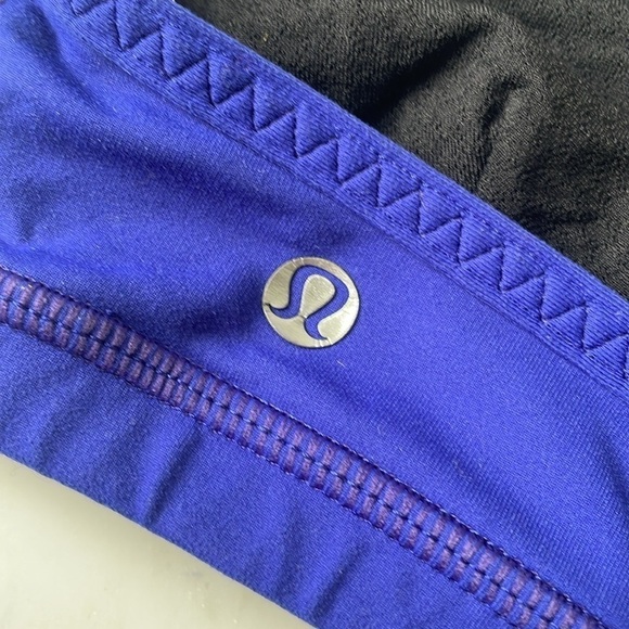Lululemon indigo dark blue cross back sports bra size XS/S chest band approx 12” - Picture 3 of 4